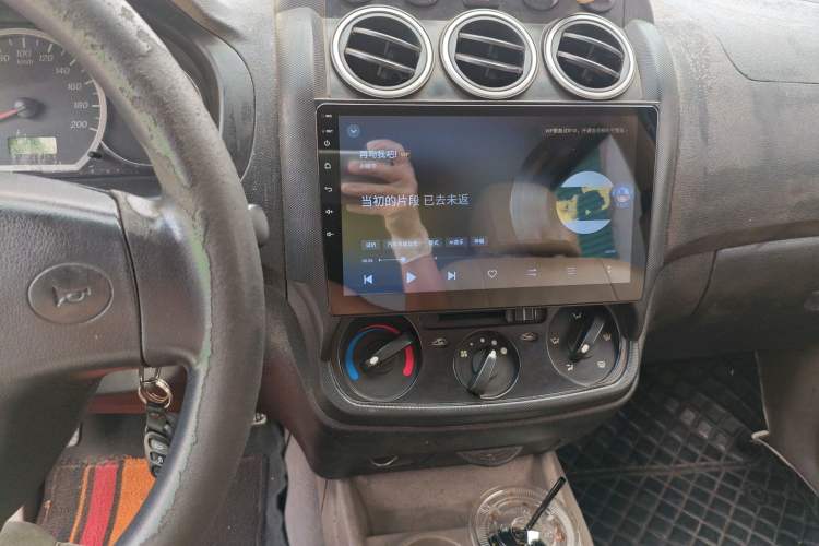 Used Wuling Hongguang 2010 1.4L Standard Version Audio And AC Panel