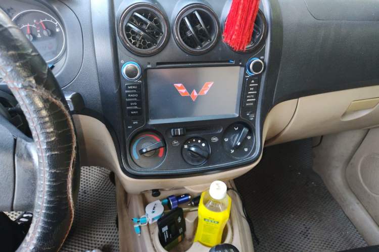 Used Wuling Hongguang 2010 1.4L Luxury Model Audio And AC Panel