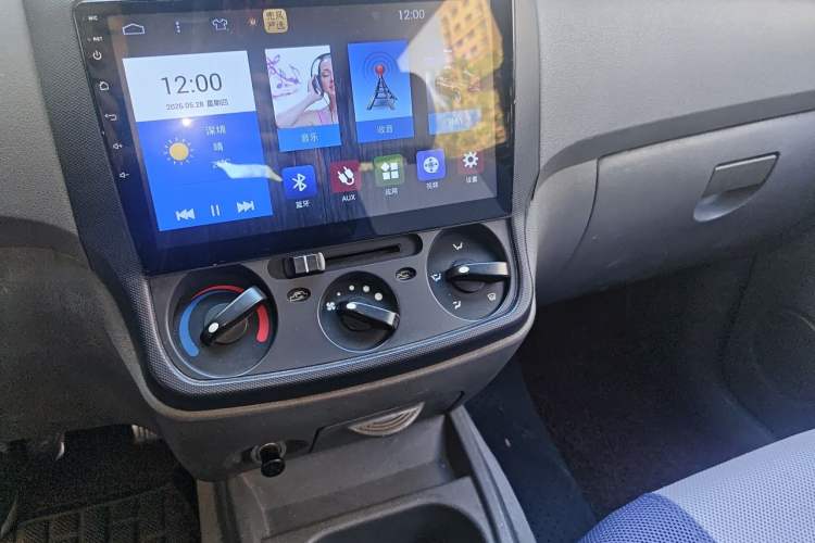 Used Wuling Hongguang 2010 1.2L Base Version China IV Standard Audio And AC Panel