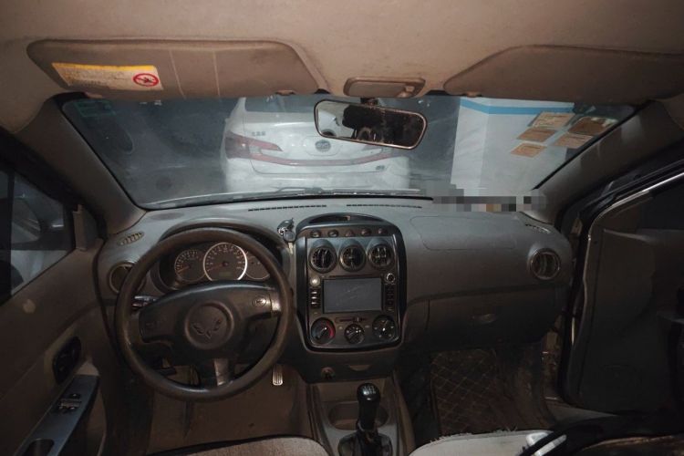 Used Wuling Hongguang 2010 1.4L Base Version Center Console