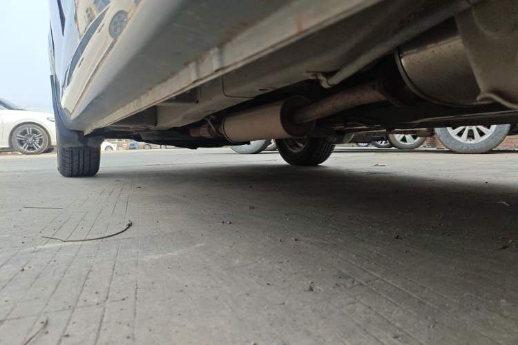 Used Wuling Hongguang 2010 1.4L Standard Version Chassis Rear Right