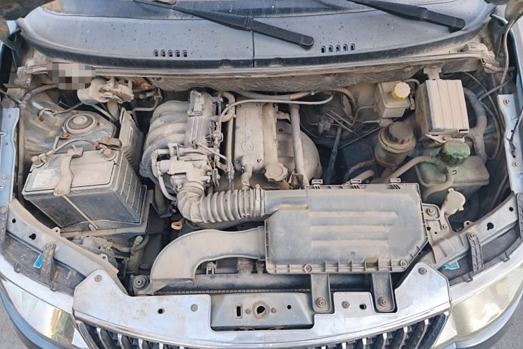Used Wuling Hongguang 2010 1.2L Comfort Edition China IV Engine Bay