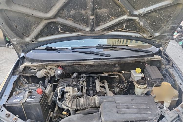 Used Wuling Hongguang 2010 1.2L Base Version China IV Standard Engine Bay