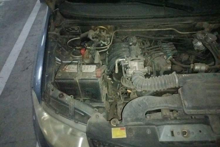 Used Wuling Hongguang 2010 1.2L Base Version China IV Standard Engine Bay Right