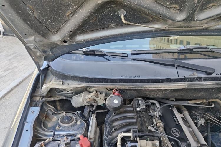 Used Wuling Hongguang 2010 1.2L Base Version China IV Standard Engine Bay Right