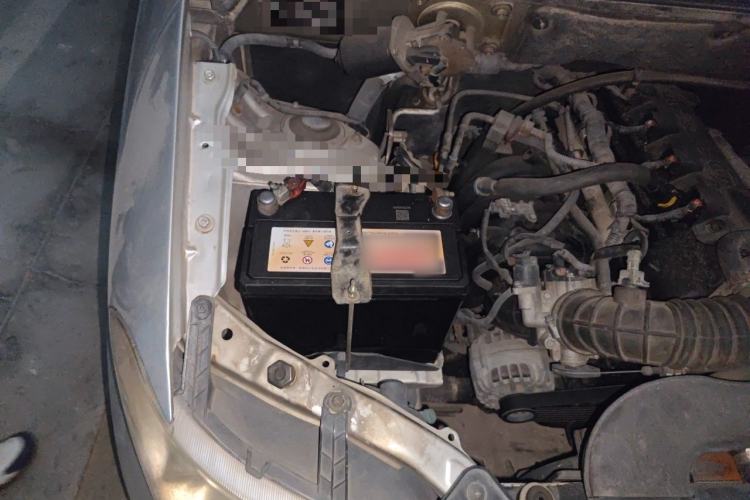 Used Wuling Hongguang 2010 1.4L Base Version Engine Bay Right