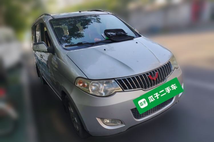 Used Wuling Hongguang 2010 1.4L Luxury Model Front Right 45 Deg