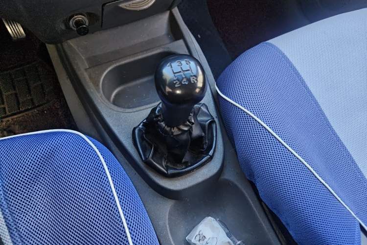 Used Wuling Hongguang 2010 1.2L Base Version China IV Standard Gear Lever
