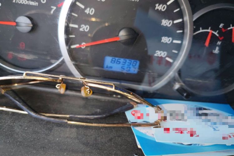 Used Wuling Hongguang 2010 1.4L Luxury Model Odometer Close Up