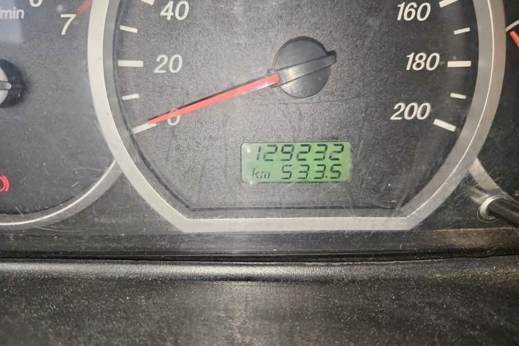 Used Wuling Hongguang 2010 1.2L Base Version China IV Standard Odometer Close Up