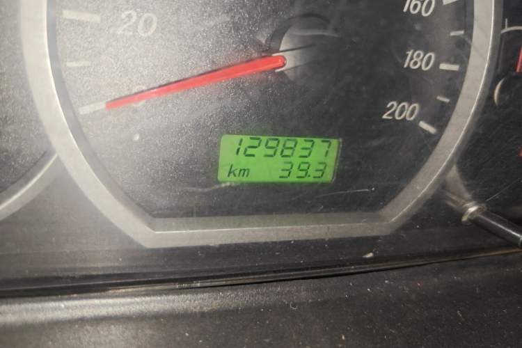 Used Wuling Hongguang 2010 1.2L Base Version China IV Standard Odometer Close Up