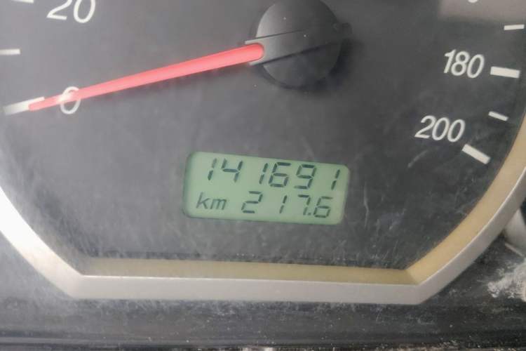 Used Wuling Hongguang 2010 1.2L Base Version China IV Standard Odometer Close Up
