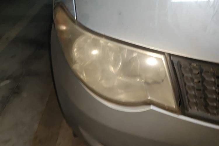 Used Wuling Hongguang 2010 1.4L Base Version Right Front Headlight