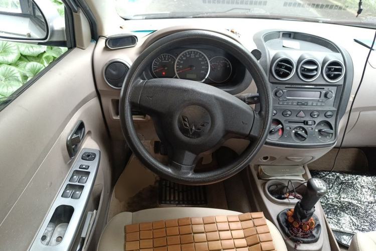 Used Wuling Hongguang 2010 1.2L Comfort Edition China IV Steering Wheel