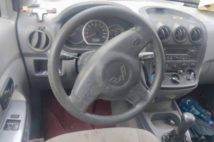 Used Wuling Hongguang 2010 1.2L Base Version China IV Standard Steering Wheel