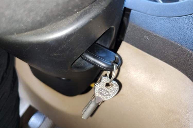 Used Wuling Hongguang 2010 1.4L Luxury Model Vehicle Key