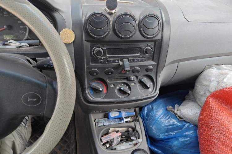 Used Wuling Hongguang 2010 1.2L Practical Version China IV Audio And AC Panel