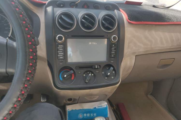 Used Wuling Hongguang 2010 1.4L Standard Version Audio And AC Panel