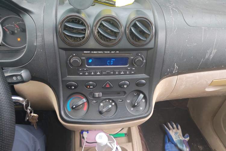 Used Wuling Hongguang 2010 1.4L Luxury Model Audio And AC Panel