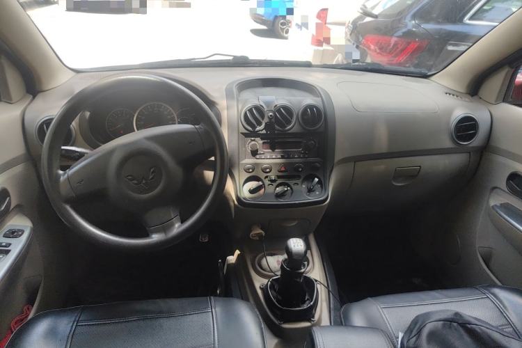 Used Wuling Hongguang 2010 1.4L Comfort Version Center Console