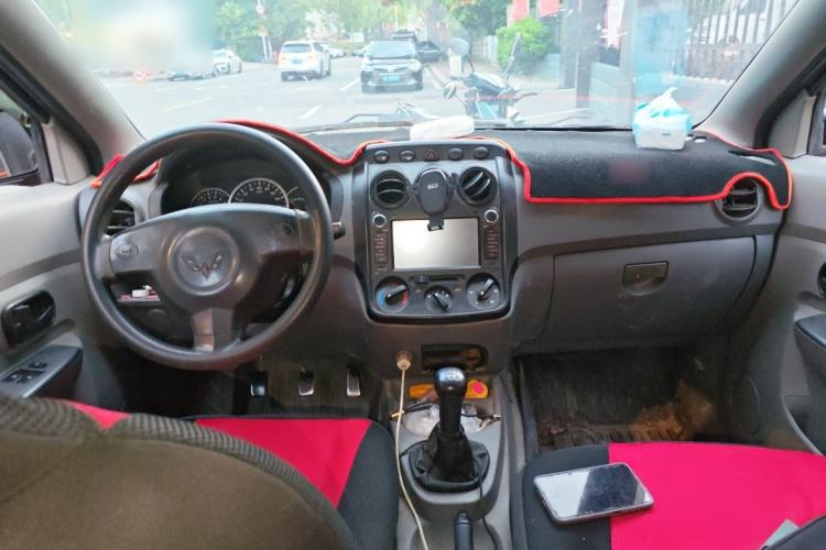 Used Wuling Hongguang 2010 1.2L Base Version China IV Standard Center Console
