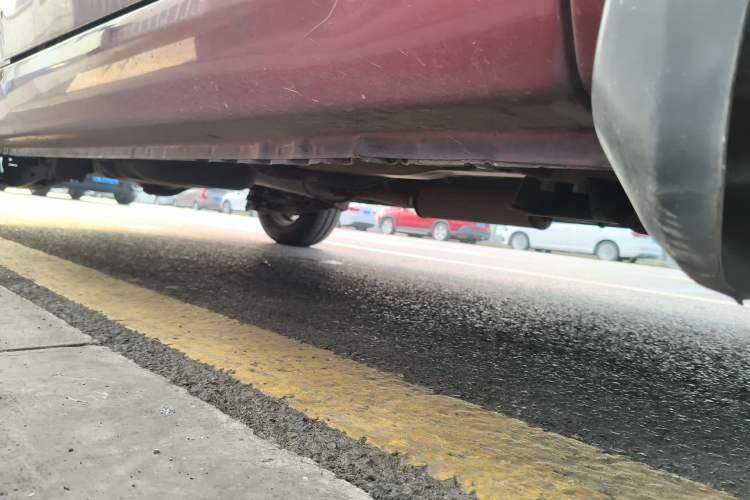 Used Wuling Hongguang 2010 1.4L Comfort Version Chassis Front Right
