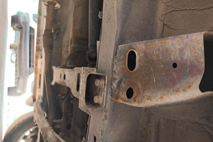 Used Wuling Hongguang 2010 1.4L Comfort Version Chassis Front Right