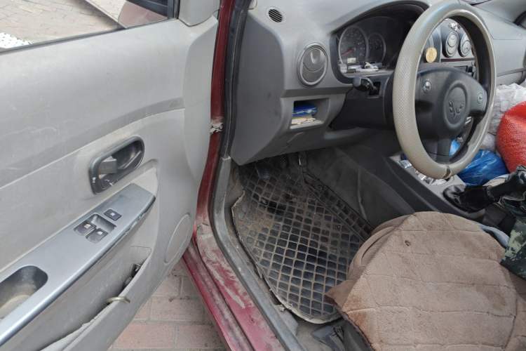 Used Wuling Hongguang 2010 1.2L Practical Version China IV Driver Seat