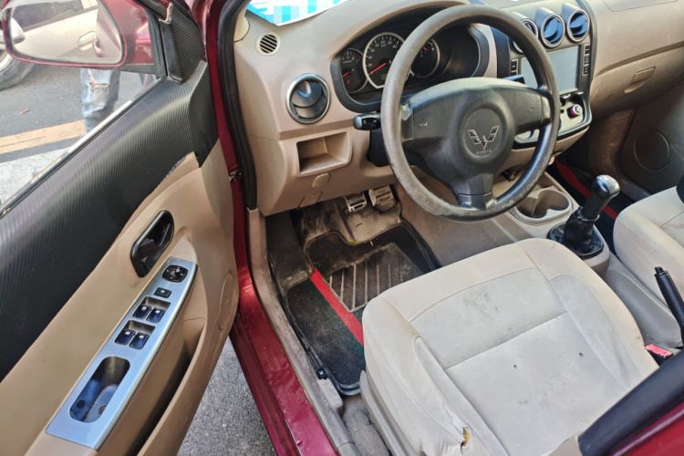 Used Wuling Hongguang 2010 1.4L Comfort Version Driver Seat