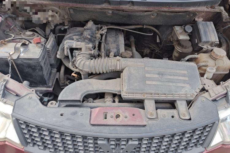 Used Wuling Hongguang 2010 1.2L Practical Version China IV Engine Bay