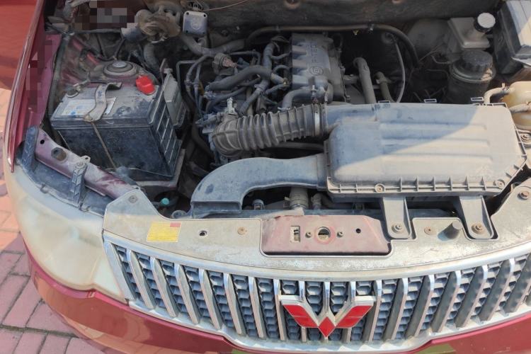 Used Wuling Hongguang 2010 1.4L Comfort Version Engine Bay