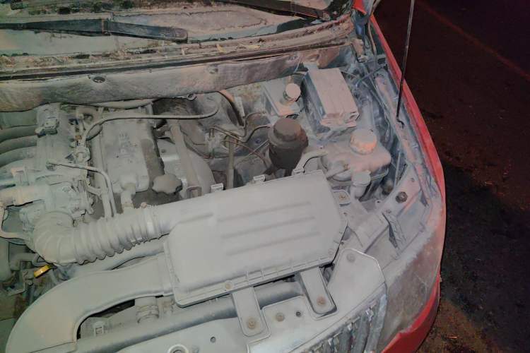 Used Wuling Hongguang 2010 1.2L Practical Version China IV Engine Bay Left