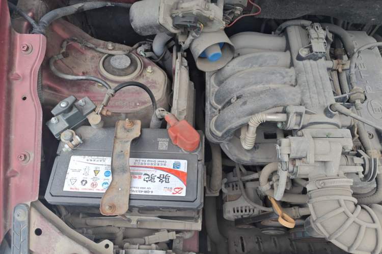 Used Wuling Hongguang 2010 1.2L Base Version China IV Standard Engine Bay Right