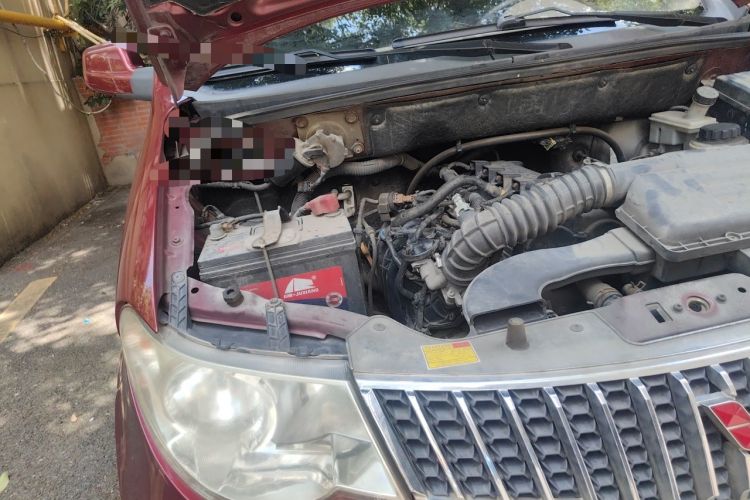 Used Wuling Hongguang 2010 1.4L Comfort Version Engine Bay Right