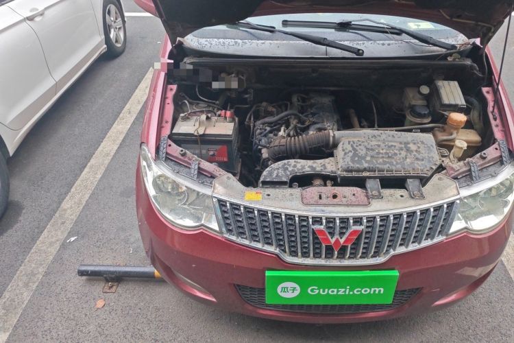 Used Wuling Hongguang 2010 1.4L Luxury Model Engine Bay Right