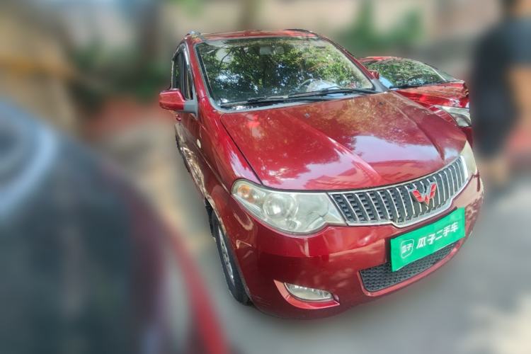 Used Wuling Hongguang 2010 1.4L Comfort Version Front Right 45 Deg