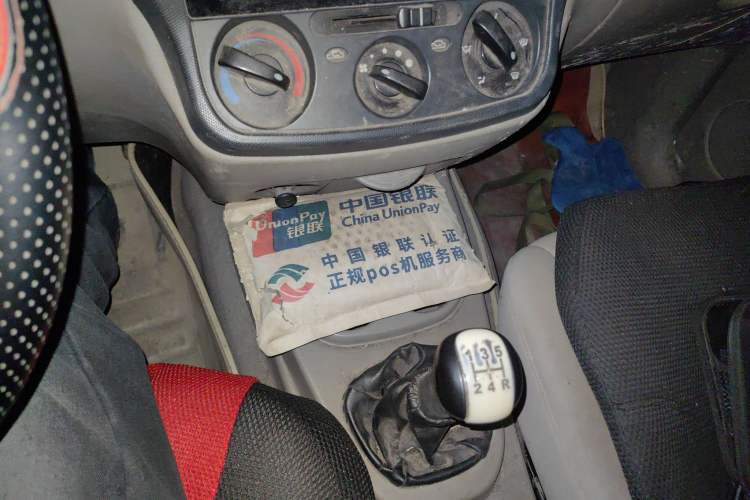Used Wuling Hongguang 2010 1.2L Practical Version China IV Gear Lever