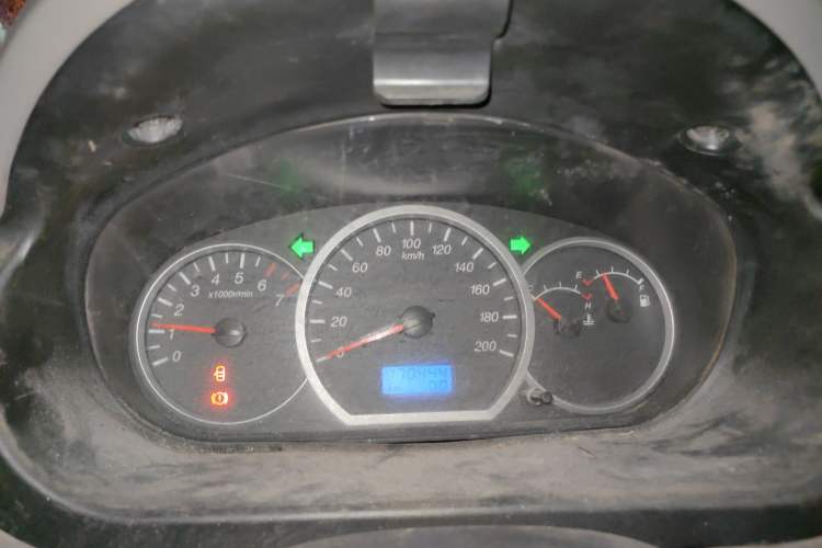 Used Wuling Hongguang 2010 1.2L Practical Version China IV Instrument Cluster