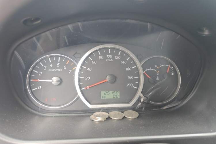 Used Wuling Hongguang 2010 1.2L Base Version China IV Standard Odometer Close Up