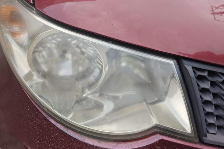 Used Wuling Hongguang 2010 1.2L Base Version China IV Standard Right Front Headlight
