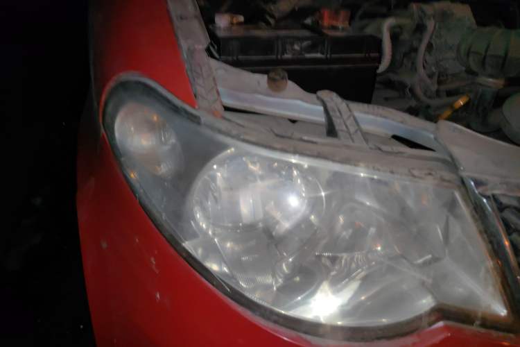 Used Wuling Hongguang 2010 1.2L Practical Version China IV Right Front Headlight