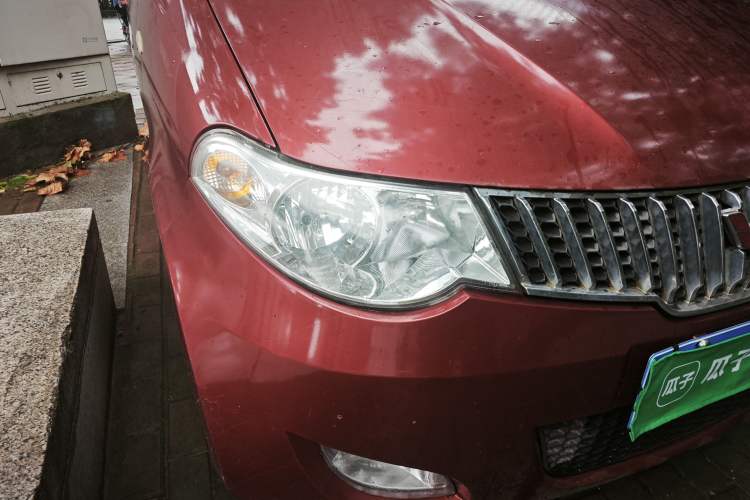 Used Wuling Hongguang 2010 1.4L Luxury Model Right Front Headlight