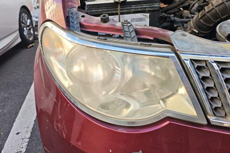 Used Wuling Hongguang 2010 1.4L Comfort Version Right Front Headlight