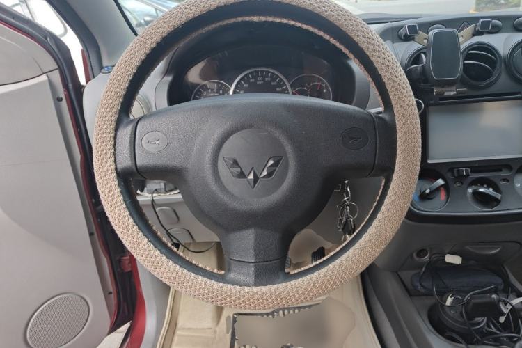 Used Wuling Hongguang 2010 1.2L Base Version China IV Standard Steering Wheel