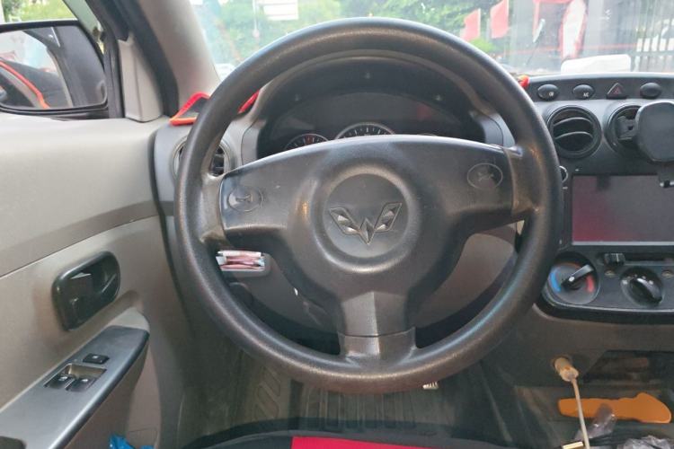 Used Wuling Hongguang 2010 1.2L Base Version China IV Standard Steering Wheel