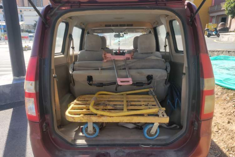 Used Wuling Hongguang 2010 1.4L Standard Version Trunk