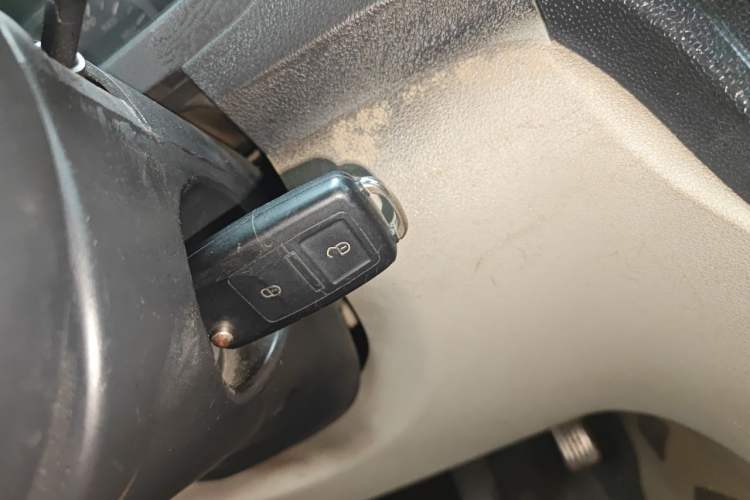 Used Wuling Hongguang 2010 1.4L Luxury Model Vehicle Key