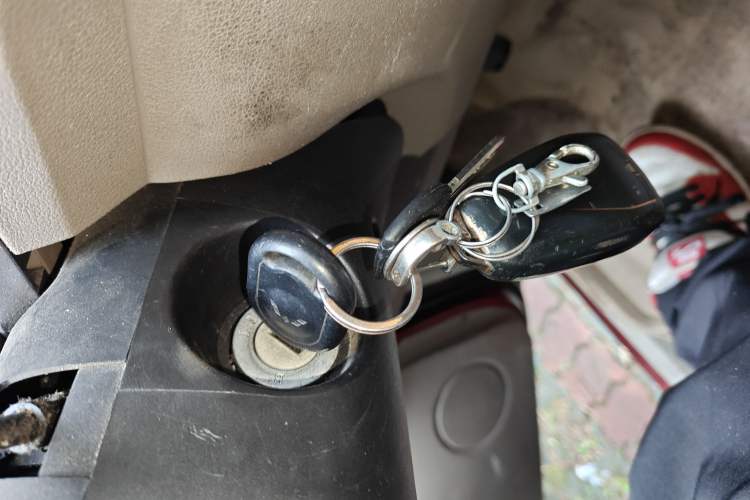 Used Wuling Hongguang 2010 1.4L Comfort Version Vehicle Key