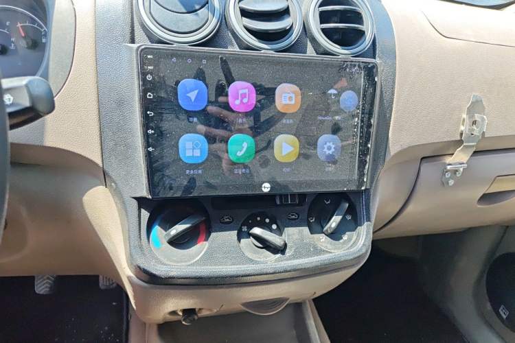 Used Wuling Hongguang 2010 1.2L Comfort Edition China IV Audio And AC Panel