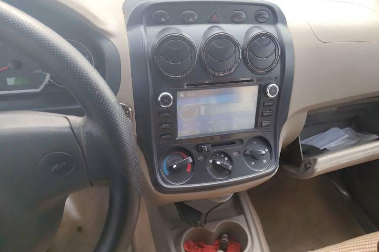 Used Wuling Hongguang 2010 1.2L Standard Version China IV Audio And AC Panel